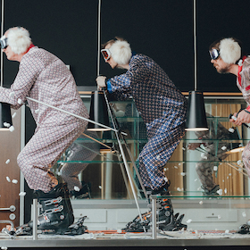 Bild: Drei Männer im Schnee - von Erich Kästner Wiederaufnahme