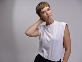 Bild: Sonja Pikart - Halb Mensch