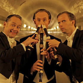 Bild: Bidla Buh: Das Weihnachts-Special - Advent, Advent, der Kaktus brennt …