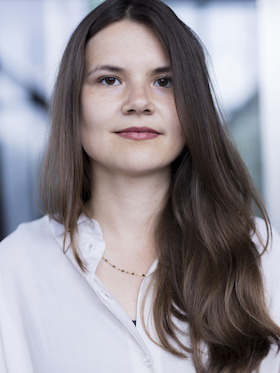 Bild: Unter Verrückten sagt man Du