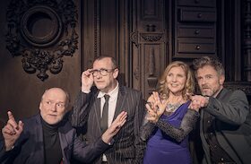 Bild: Düsseldorfer Kom(m)ödchen - Don’t Look Back! Der Kom(m)ödchen Jahresvor- und Rückblick