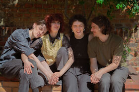 Bild: Endless Wellness - Ein Konzert kommt selten allein: Tour