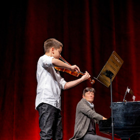 Bild: Junge Musik am Nachmittag - Mit Schülerinnen und Schülern der Musikschule Rüsselsheim