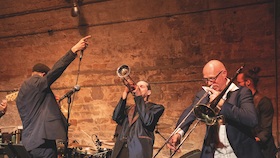 Bild: Jubelgroove - Groovige Geburtstagsfeier