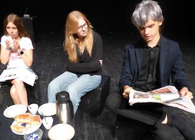 Bild: Willkommen - von Lutz Hübner und Sarah Nemitz