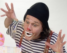 Bild: JOAQUINO PAYASO und seine sieben Koffer - Clownstheater für Kinder und Erwachsene