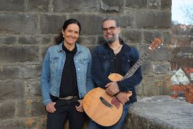 Bild: Sommer im Park - Konzert mit dem Duo "Two in Tune"