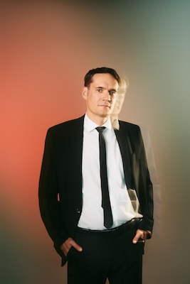 Bild: Tilman Birr - Der Mann ist unseriös