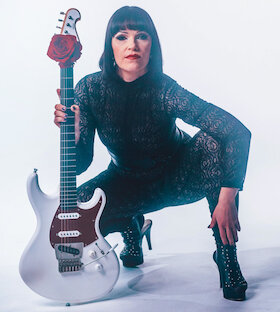 Bild: Erja Lyytinen & Band (FI) - THE QUEEN OF SLIDE GUITAR – Blues-Rock