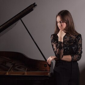 Bild: Klavierabend - Sofia Proietti spielt Werke von Münch, Beethoven, Chopin u.a.