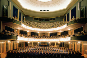 Bild: Führung durch das Theater