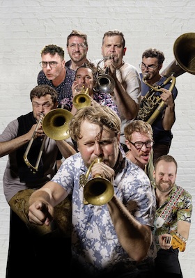 Bild: LaBrassBanda - 20 Jahre LaBrassBanda - 175 Jahre Stadtmusik Neustadt