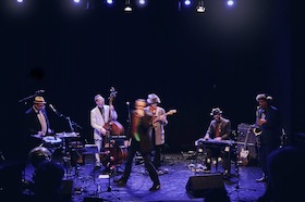 Bild: JIMI HERING EXPERIENCE - Bergweihnacht auf hoher See