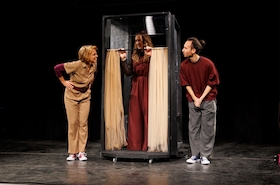 Bild: Zwischen Zwang und Freiheit - Theaterkollektiv Demontage in Kooperation mit Kobra e.V.
