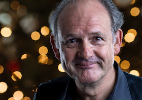 Bild: Auf den Flügeln der Musik - Weihnachten in der Volksbühne - Mit Michael Quast und Musikerinnen und Musikern der Kronberg Academy