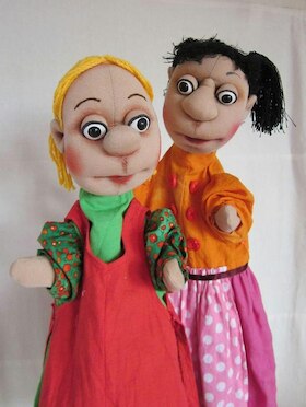 Bild: Frau Holle - Seifenblasen Figurentheater Familienprogramm - Frau Holle
