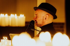 Bild: Piano Konzert bei Kerzenschein - Josef Barnickel und Sängerin